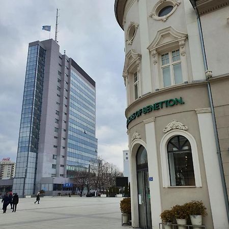 Zogu Apartments - City Center Pristina Exterior photo