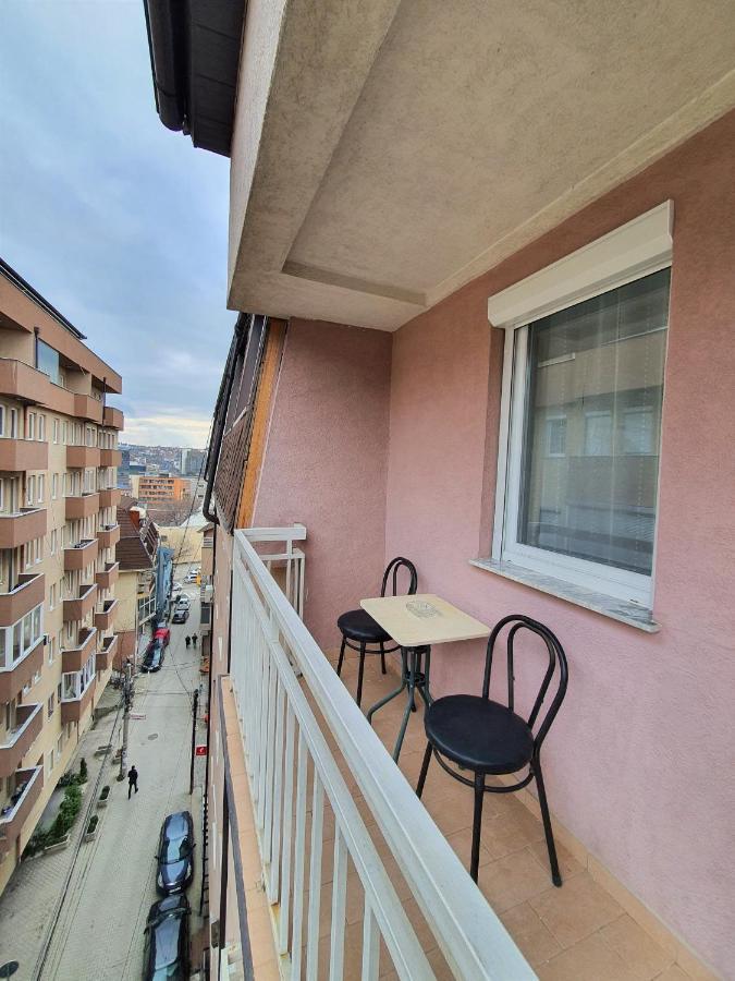 Zogu Apartments - City Center Pristina Exterior photo